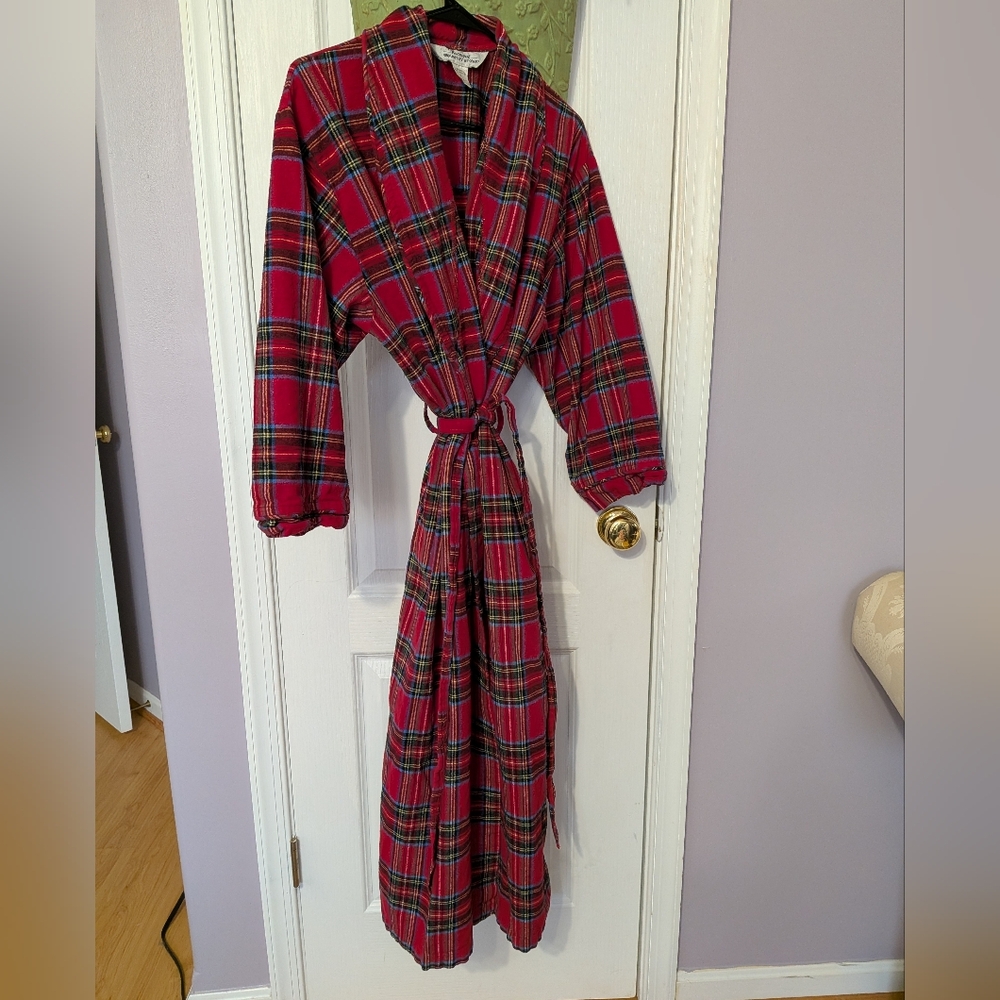 The Vermont Country Store Robe